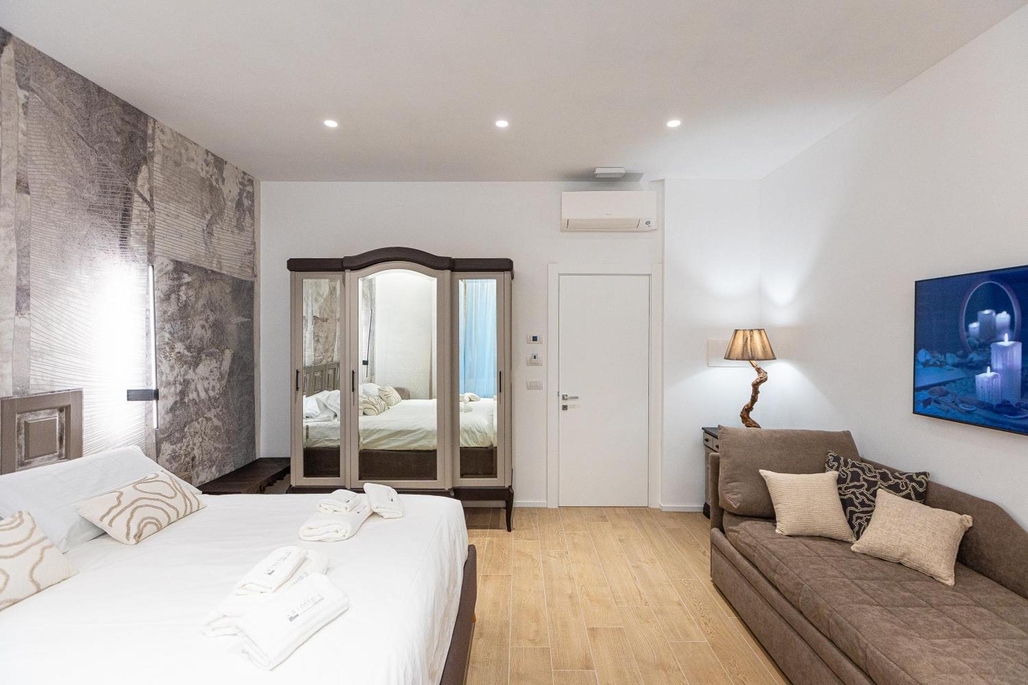 Ariosto's Luxury * Rom