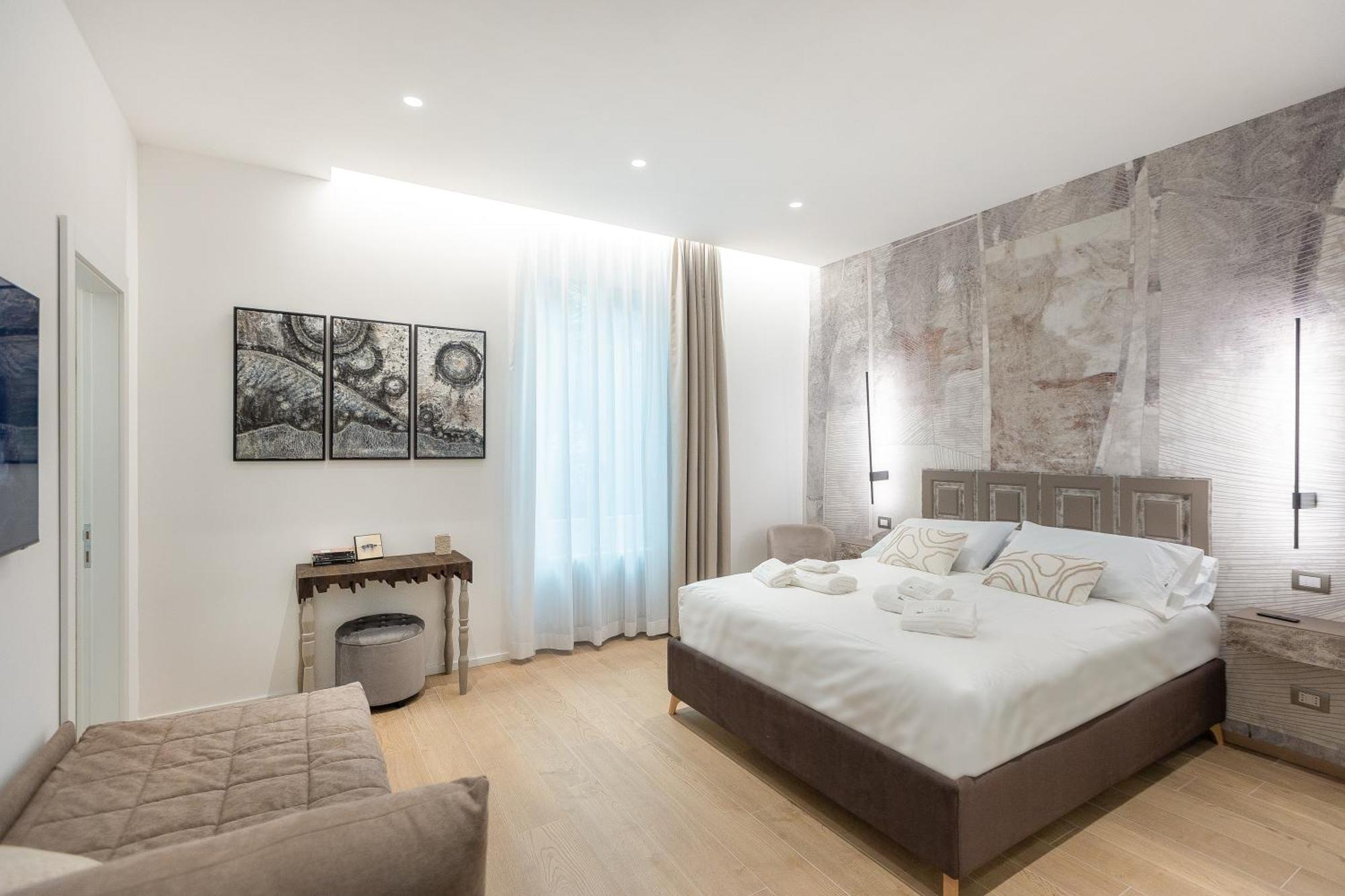 Ariosto's Luxury Rom